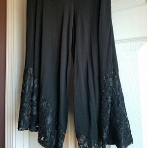 Black knit gaucho capri, XL